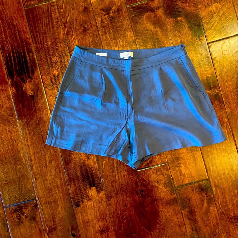 Loft, Pleated Soft Shorts, Size 10, Blue